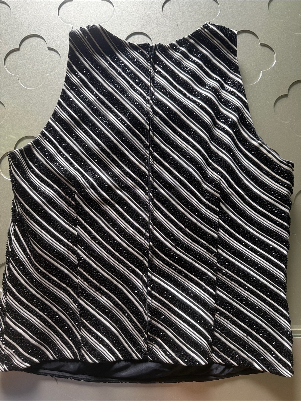 CARMEN MARC VALVO SIGNATURE Striped Beaded Silk Top Blouse Womens Size 8 - Picture 7 of 13